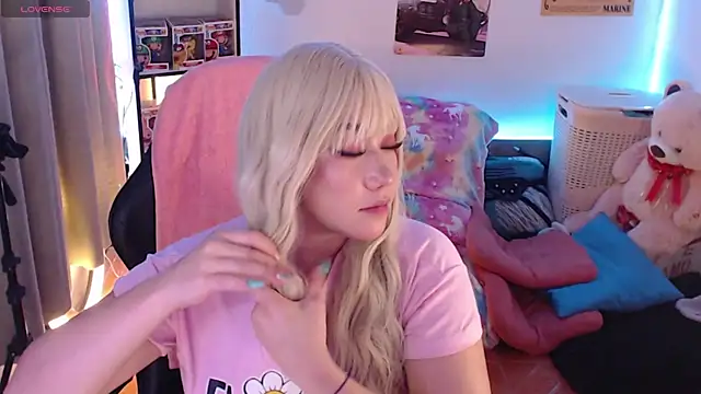 Emmy Ruiz online show from April 2026 02:49:01 AM