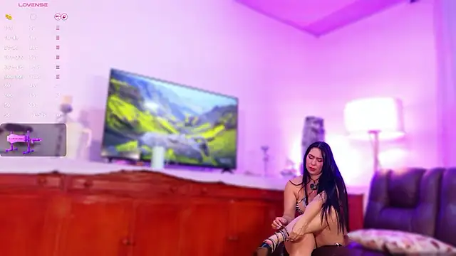 lara giraldo online show from March 2026 12:28:02 AM