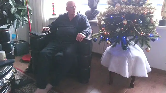 Exhib070 online show from December 2024 11:39:01 AM