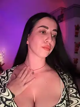 Emylia online show from December 2024 11:39:01 PM