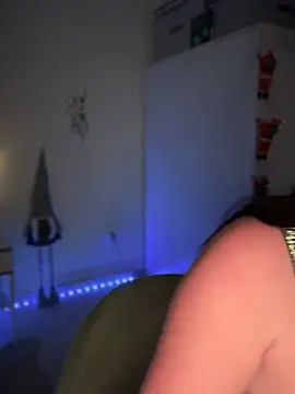 Emylia online show from December 2024 10:11:01 PM