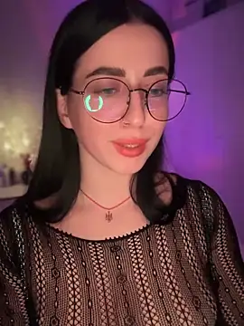 Emylia online show from December 2024 08:15:02 PM