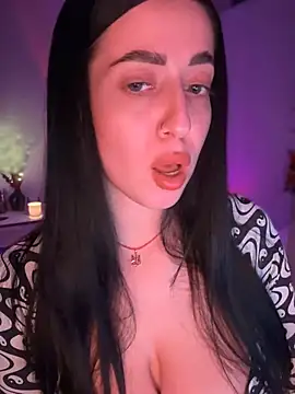 Emylia online show from January 2025 11:31:01 PM