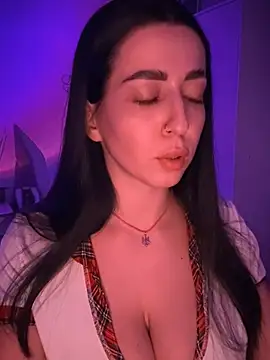 Emylia online show from January 2025 07:16:01 PM