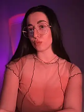 Emylia online show from February 2025 11:53:01 PM