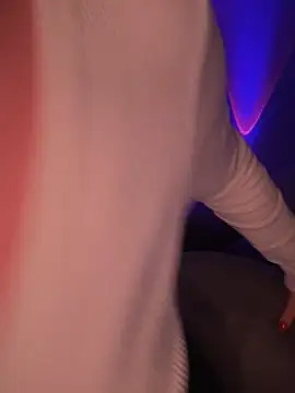 Emylia online show from February 2025 07:28:02 PM