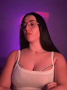 Emylia online show from February 2025 09:58:02 PM