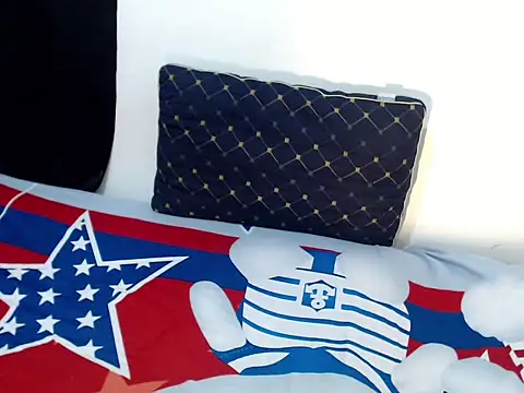 Snapshot of imyours-chenxx chatting on November 2025 09:41:02 AM imyours-chenxx online show from November 2025 09:41:02 AM