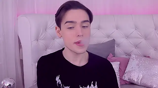 RobbyCharming online show from February 2025 07:47:02 PM