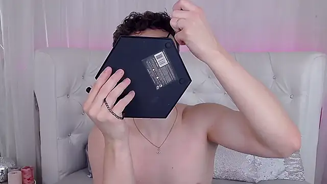 RobbyCharming online show from September 2025 03:44:02 AM