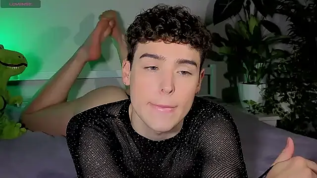 RobbyCharming online show from October 2025 09:48:02 AM