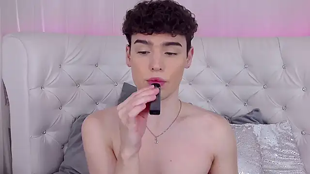 RobbyCharming online show from October 2025 03:42:01 AM