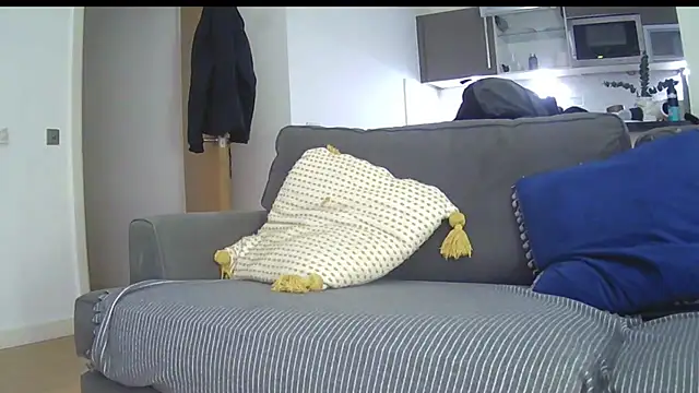 uk-bobbie-uk online show from December 2024 12:44:01 PM