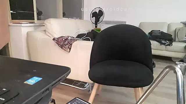 uk-bobbie-uk online show from February 2025 11:04:01 PM