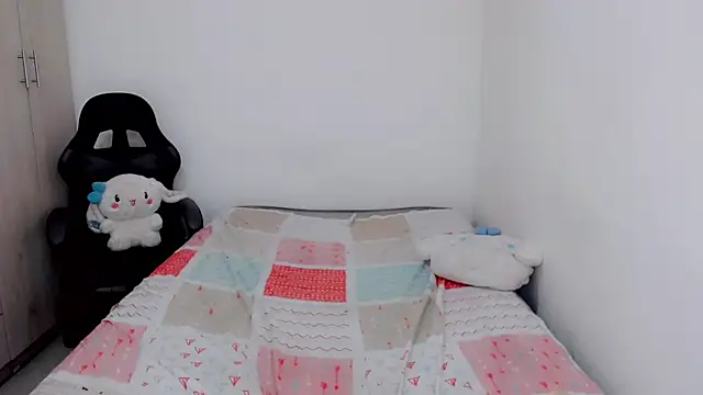 Snapshot of Youlittlepervertt_ chatting on October 2025 03:02:01 PM Youlittlepervertt online show from October 2025 03:02:01 PM