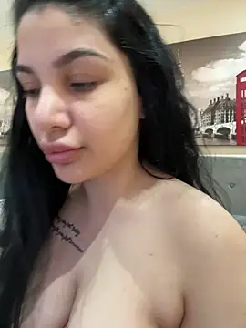 Snapshot of Samira30 chatting on April 2026 12:13:01 PM Samira30 online show from April 2026 12:13:01 PM