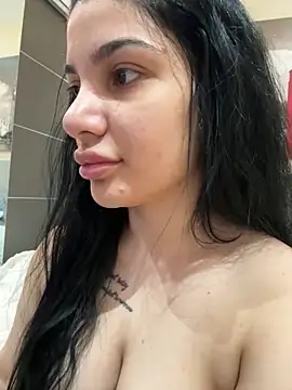 Snapshot of Samira30 chatting on April 2026 01:18:01 PM Samira30 online show from April 2026 01:18:01 PM