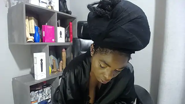 Snapshot of Shaniko89 chatting on December 2025 05:39:02 AM Shaniko89 online show from December 2025 05:39:02 AM