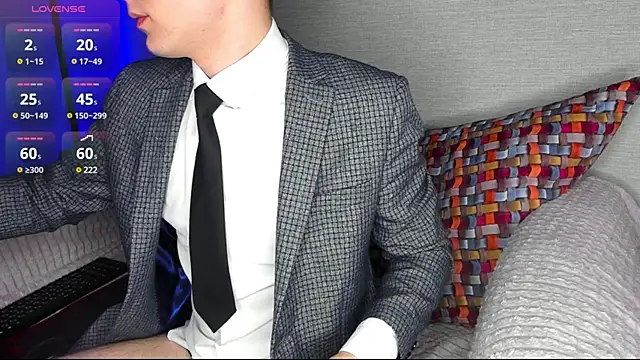 maxboy4 online show from December 2024 06:05:02 PM