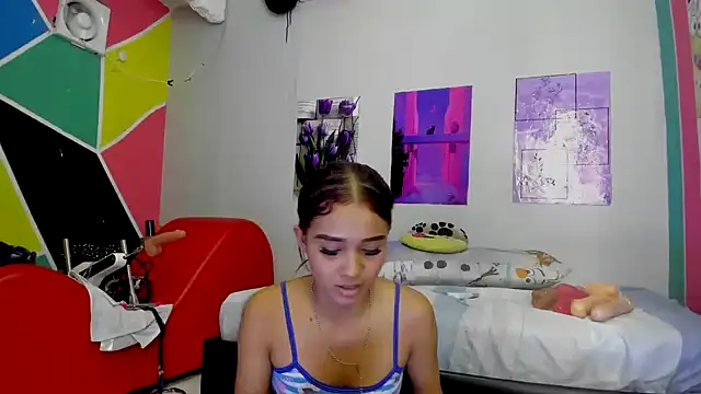 MarianaManzur online show from January 2025 08:10:02 PM