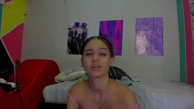 MarianaManzur online show from February 2025 02:02:02 PM