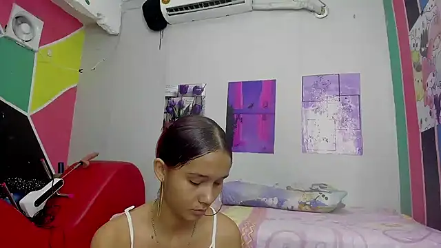 MarianaManzur online show from February 2025 02:24:01 PM