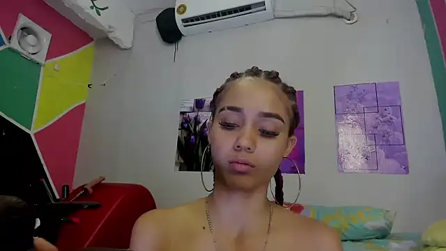 MarianaManzur online show from February 2025 03:56:01 PM