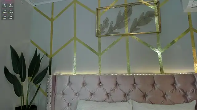 Snapshot of candy_beck chatting on December 2024 03:17:01 PM candy beck online show from December 2024 03:17:01 PM