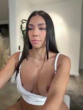 EllaSanz  online show from October 2025 09:14:02 PM