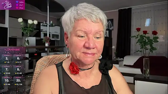 roxana brooks online show from February 2025 05:04:02 PM