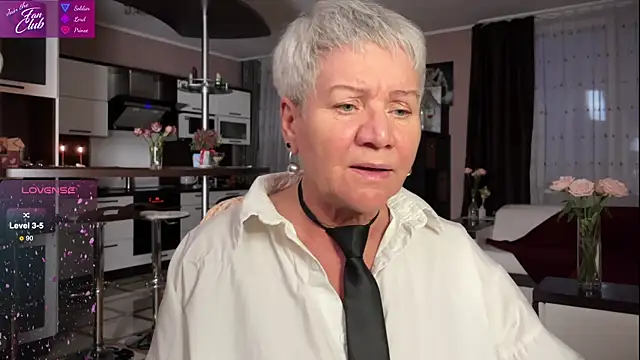 roxana brooks online show from March 2025 04:02:01 PM