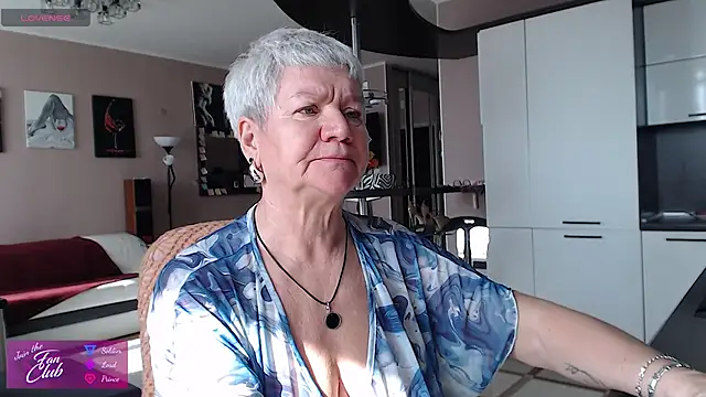 roxana brooks online show from April 2026 08:11:01 AM