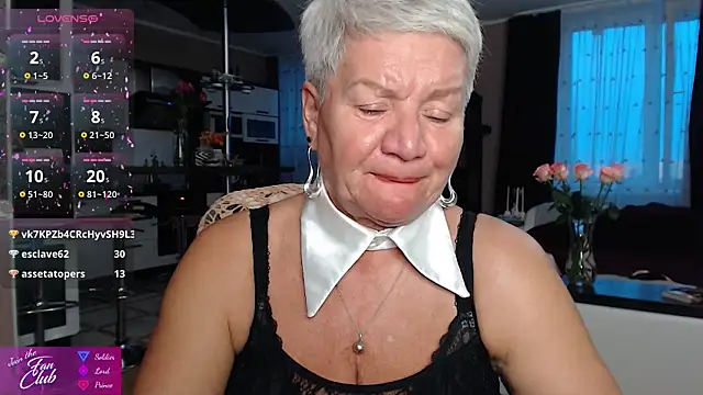 Snapshot of roxana_brooks chatting on August 2026 06:43:02 PM roxana brooks online show from August 2026 06:43:02 PM