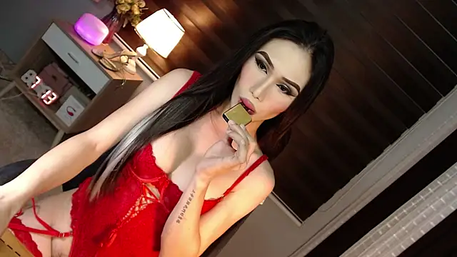 Snapshot of louren_miles chatting on March 2025 03:13:02 AM louren miles online show from March 2025 03:13:02 AM