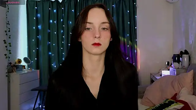 Silver rains online show from March 2025 12:44:02 PM