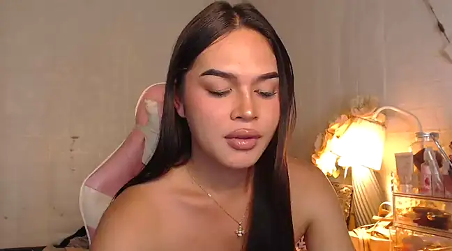 Ashely Lewis online show from January 2025 03:00:02 PM