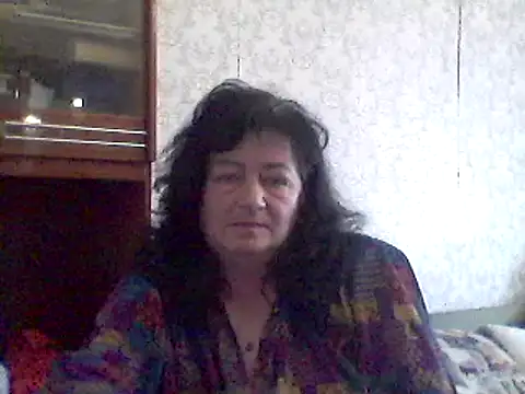 Snapshot of GypsiQueen2 chatting on February 2025 01:39:01 PM GypsiQueen2 online show from February 2025 01:39:01 PM