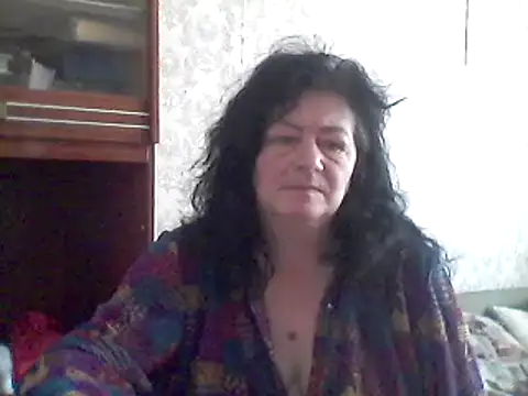 Snapshot of GypsiQueen2 chatting on February 2025 07:20:01 AM GypsiQueen2 online show from February 2025 07:20:01 AM