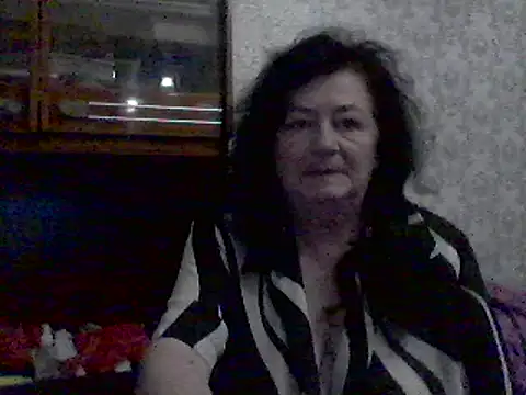 Snapshot of GypsiQueen2 chatting on March 2025 05:18:02 PM GypsiQueen2 online show from March 2025 05:18:02 PM