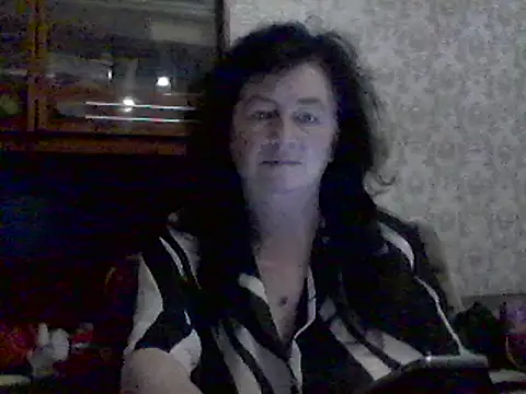 Snapshot of GypsiQueen2 chatting on March 2025 08:56:01 PM GypsiQueen2 online show from March 2025 08:56:01 PM
