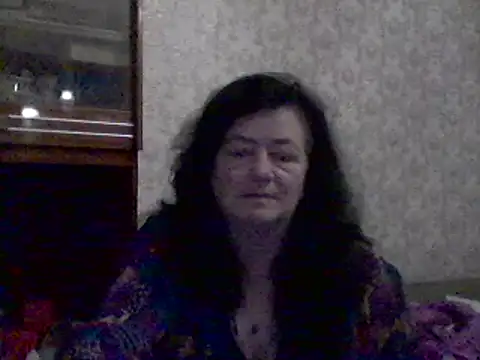 Snapshot of GypsiQueen2 chatting on March 2025 04:45:02 PM GypsiQueen2 online show from March 2025 04:45:02 PM