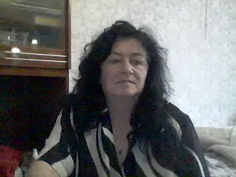 Snapshot of GypsiQueen2 chatting on March 2025 01:29:01 PM GypsiQueen2 online show from March 2025 01:29:01 PM