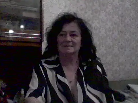 Snapshot of GypsiQueen2 chatting on March 2025 06:15:02 PM GypsiQueen2 online show from March 2025 06:15:02 PM