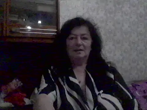 Snapshot of GypsiQueen2 chatting on March 2025 05:39:02 PM GypsiQueen2 online show from March 2025 05:39:02 PM
