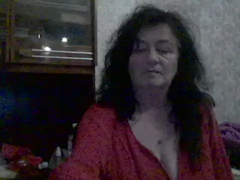 Snapshot of GypsiQueen2 chatting on March 2025 06:18:01 PM GypsiQueen2 online show from March 2025 06:18:01 PM