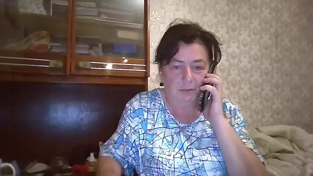 Snapshot of GypsiQueen2 chatting on September 2025 07:13:02 PM GypsiQueen2 online show from September 2025 07:13:02 PM