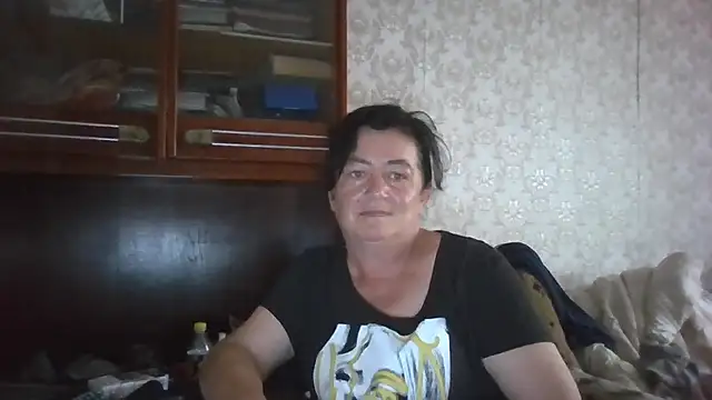 Snapshot of GypsiQueen2 chatting on September 2025 09:53:02 AM GypsiQueen2 online show from September 2025 09:53:02 AM