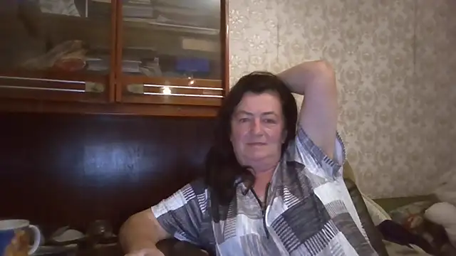 Snapshot of GypsiQueen2 chatting on September 2025 06:52:02 PM GypsiQueen2 online show from September 2025 06:52:02 PM