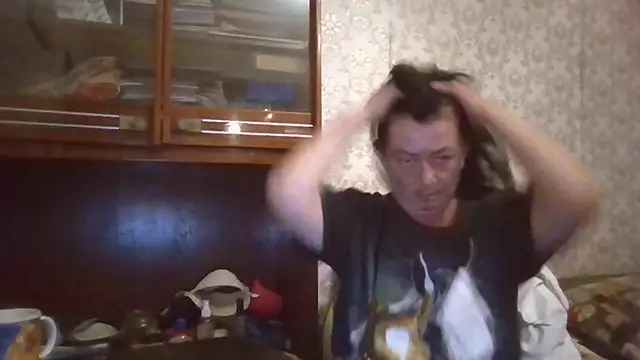 Snapshot of GypsiQueen2 chatting on September 2025 05:46:01 PM GypsiQueen2 online show from September 2025 05:46:01 PM