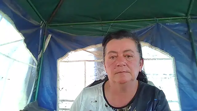 Snapshot of GypsiQueen2 chatting on September 2025 11:45:02 AM GypsiQueen2 online show from September 2025 11:45:02 AM